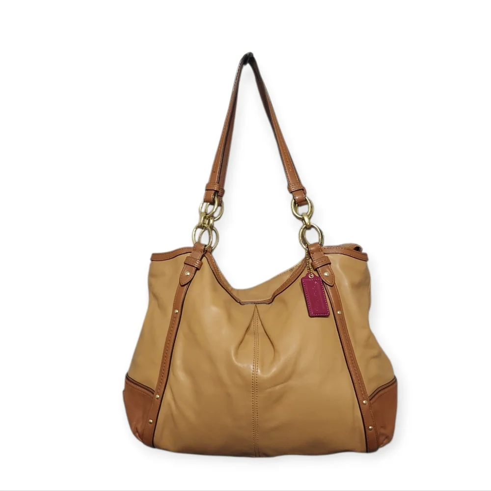 Coach Alexandria Leather Shoulder Bag Zip Closure No F20812